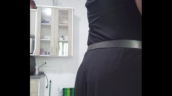 Aquele vestidinho leve e solto cheio de tesão no rabo.. gostou?