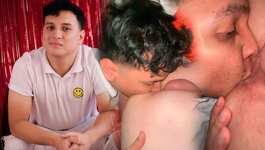 Colombian sucks her boyfriend’s ass at her parents’ house, be careful they don’t get caught