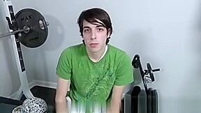 Emo sex gay porn Chris met the Bukkake Boys and he’s definitely coming