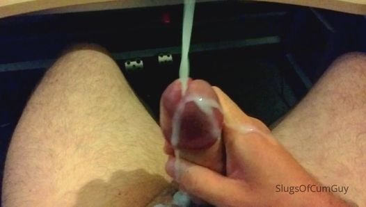 HUGE 10 Squirt Thick and Creamy Cumshot – SlugsOfCumGuy