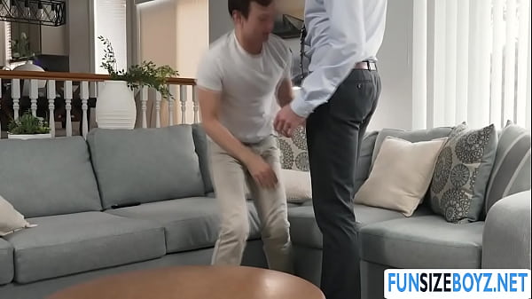 Legrand Wolf analed Logan Cross after home from work