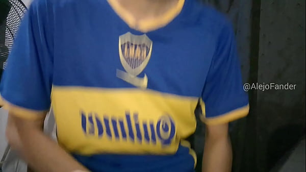 Me aburro de estudiar y termino cogiendome mi juguete ( fleshlight )