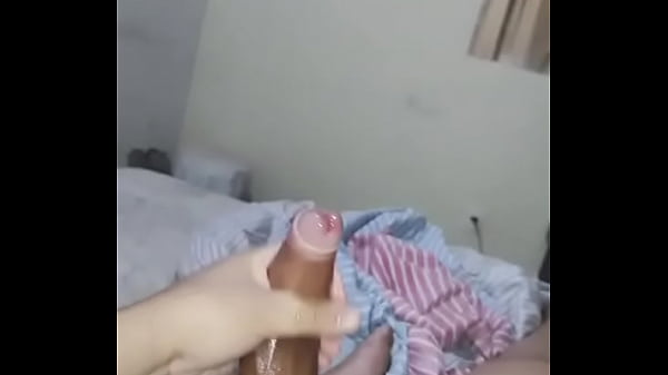 MEU NAMORADO BATENDO PUNHETA PRA MIM