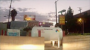 Muscle dudes in threeway