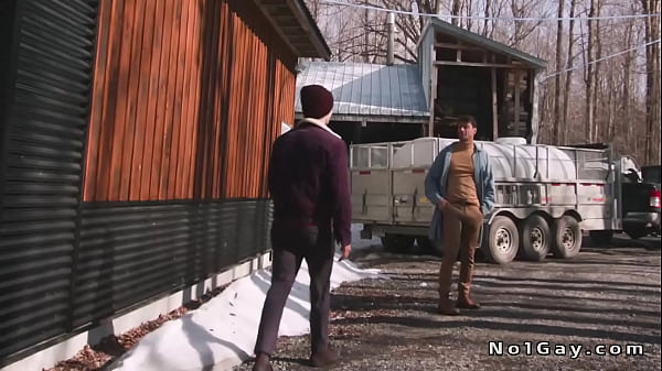 Sugar maker anal fucks newbie in the back room