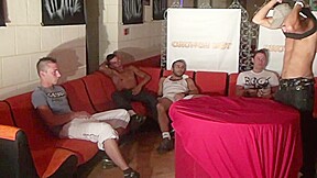 The orgia managed by the pornstar Jordan Fox – CrunchBoy