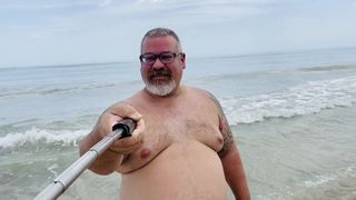 Coaches huge daddy balls need to air out in public