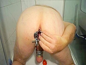 Filling my honry hole with Bananas and tomatoes