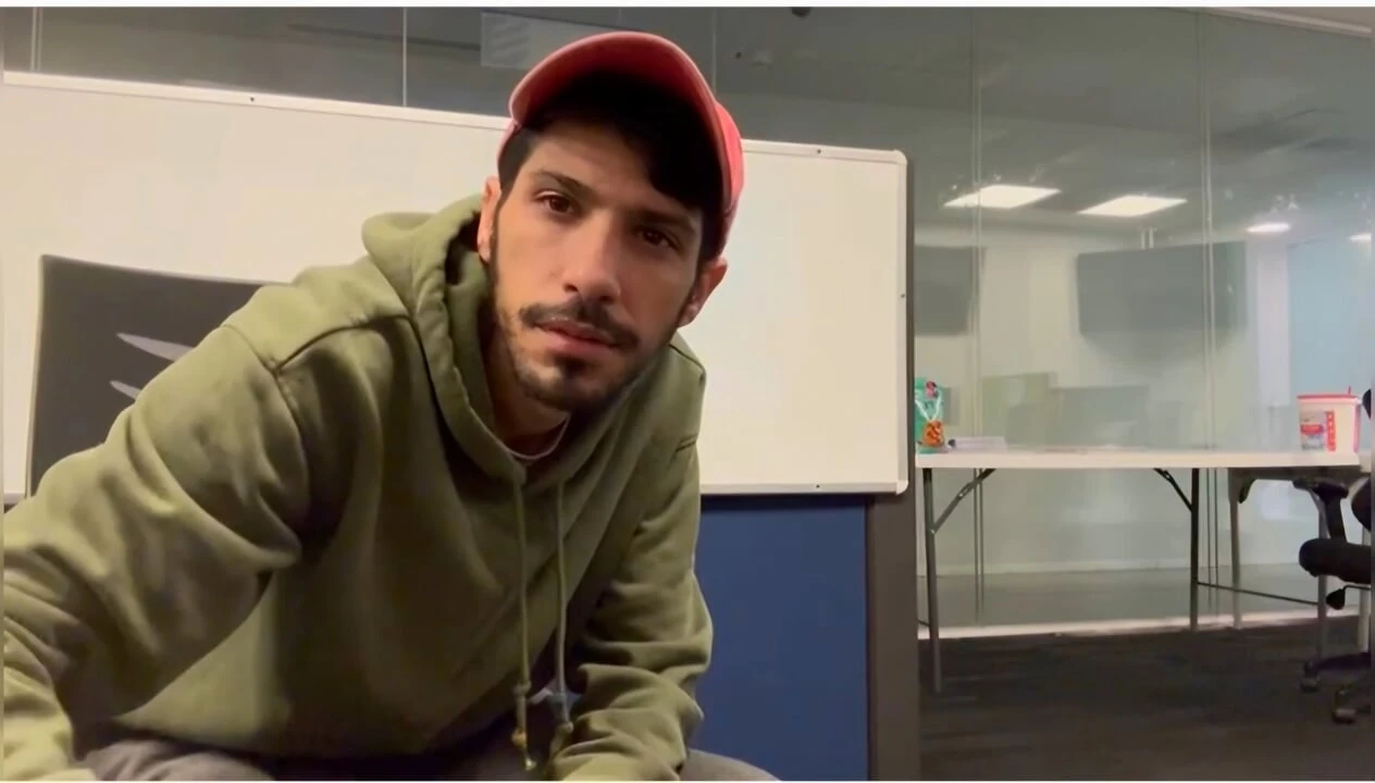 Middle eastern big dick blowjob and piss drinking in public toilets