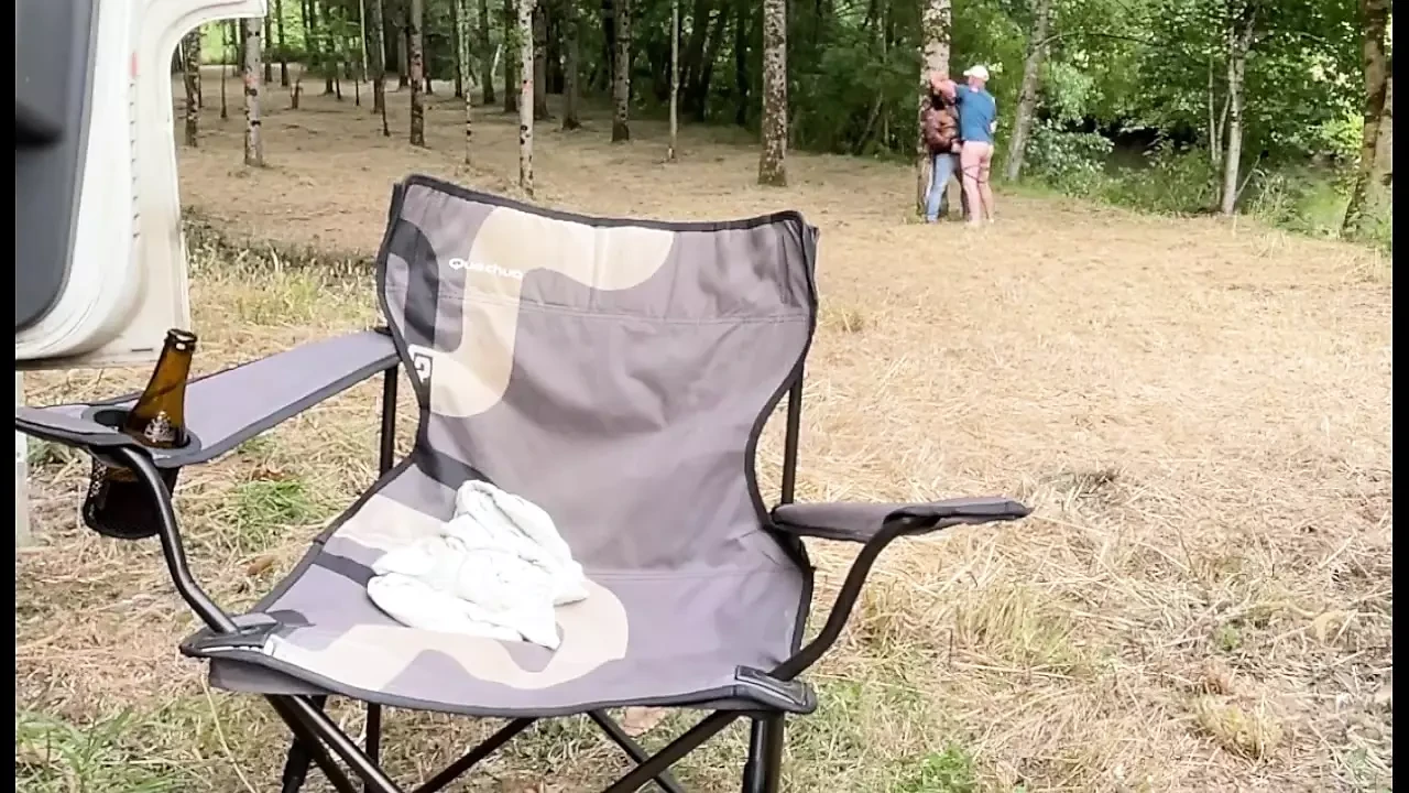 At a cruising spot, a guy spies on me while I’m showing off and I go looking for him.