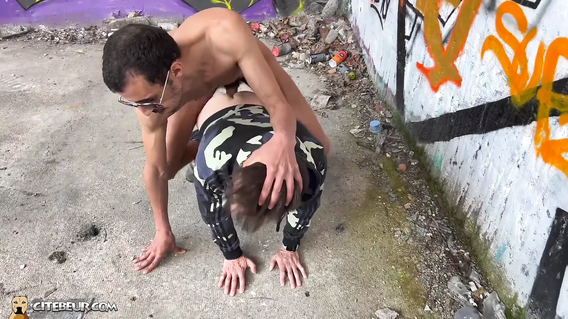 Citebeur – Help Me Boss, My Holes Are on Fire