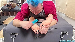 Bear Daddy Matt Wraps Sub Ryder And Tickles His Bare Feet